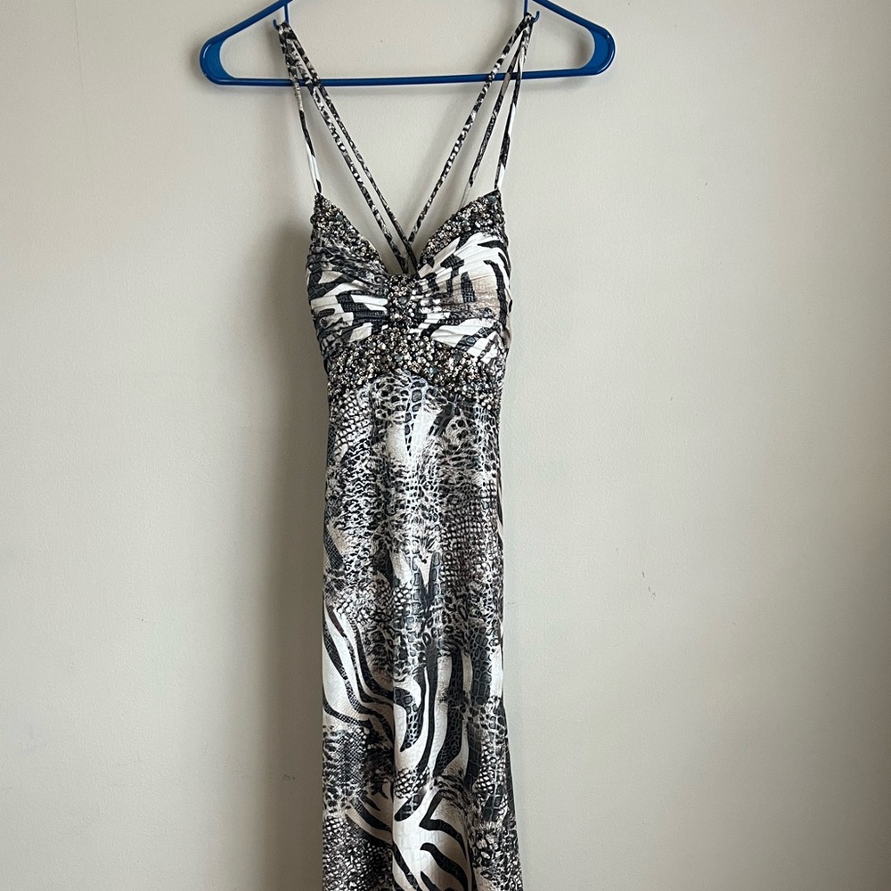 Dave & Johnny Neutral Animal Print Prom Dress in  perfect condition, size 7/8